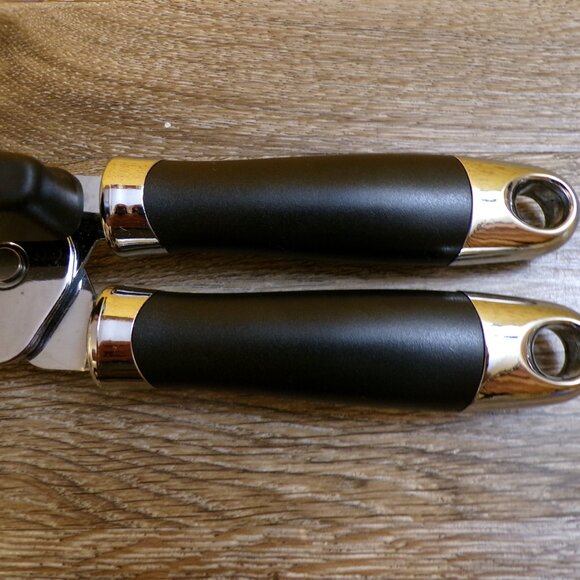 FARBERWARE Lot of 2: Can Opener & 1-1/4" Baller w/Black Handles & Chrome - Picture 8 of 12